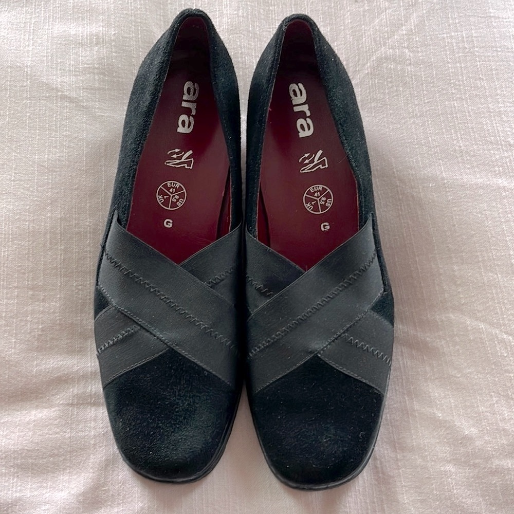 Ara slip on wedges size 9.5
